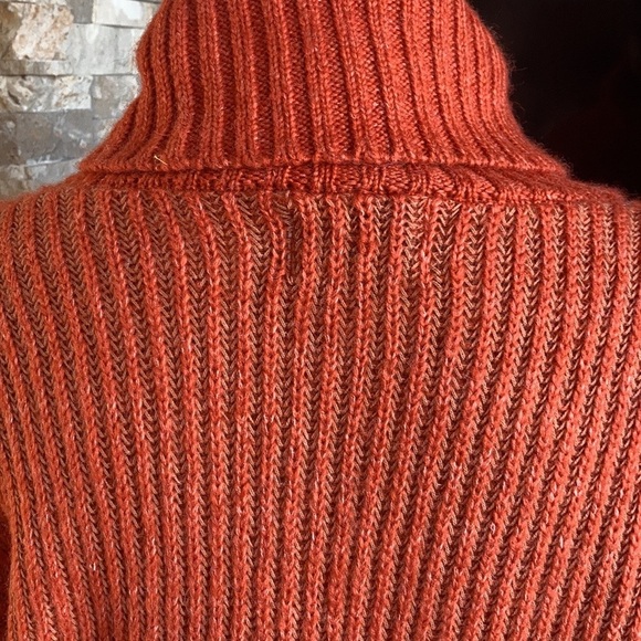 Old Navy dark rust (orange) cozy heathered rib-knit turtleneck sweater - Picture 13 of 16